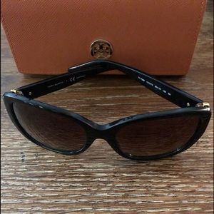 TY7086 sunglasses in excellent condition